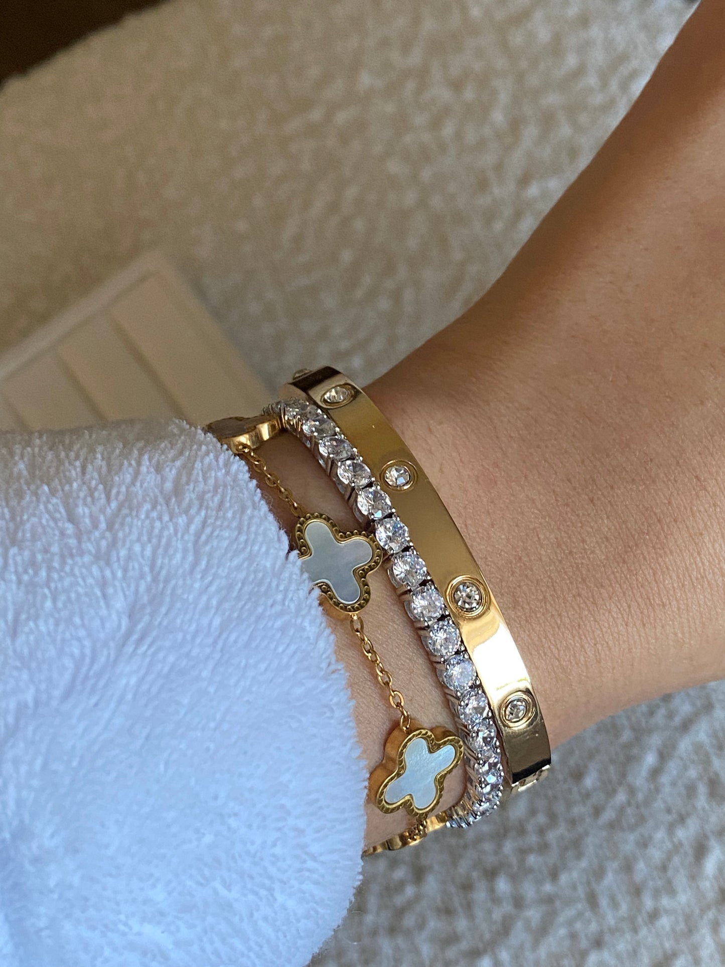 “White Lucky Clover” Bracelet 💧