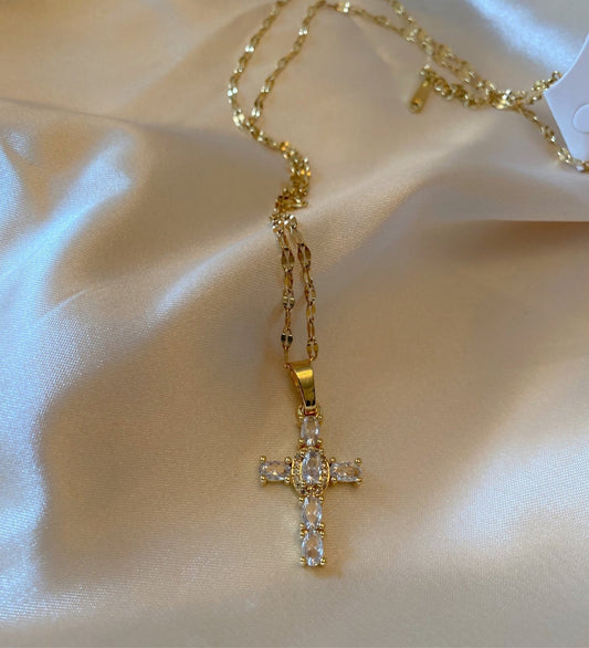 “Cristal” Cross Necklace 💧