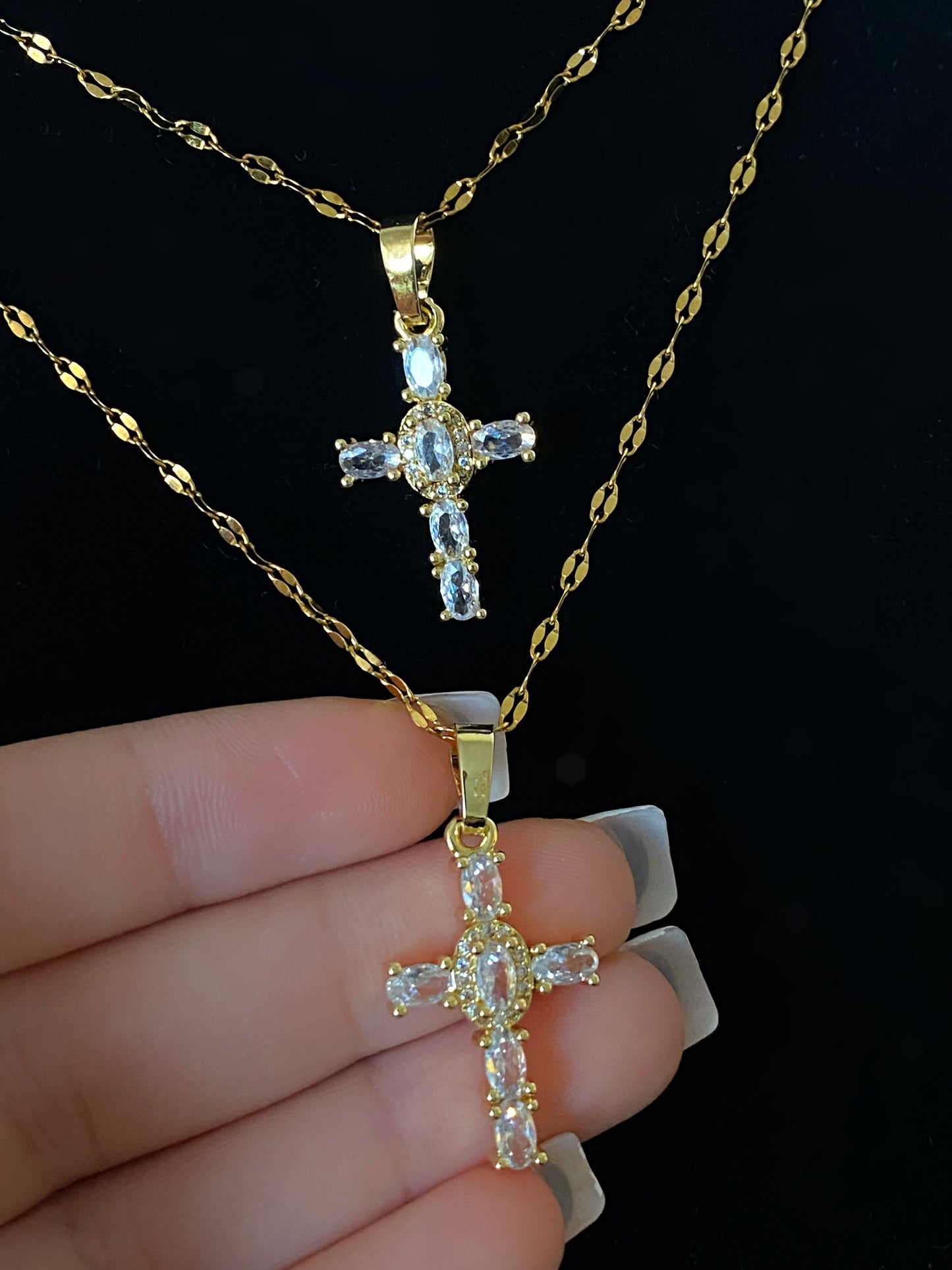 “Cristal” Cross Necklace 💧